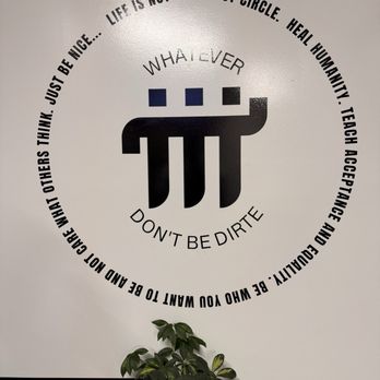 Dirte Pi - Pizza Near Me - Avon Lake, Ohio