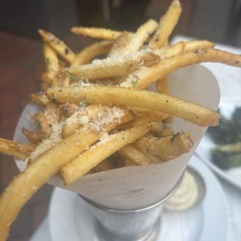 3 Arts Club Cafe at RH Chicago - Truffle fries - Cafes Near Me - Chicago, Illinois 3 Arts Club Cafe at RH Chicago - Truffle fries - Cafes Near Me - Chicago, Illinois