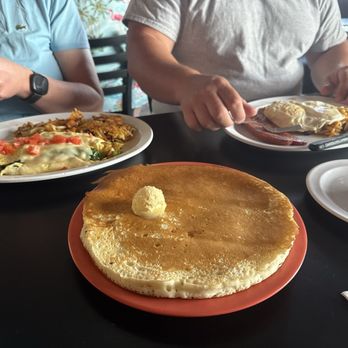 Sage Port Grille - This pancake was superb. Everyone loved their food. - American Near Me - Richland, Washington