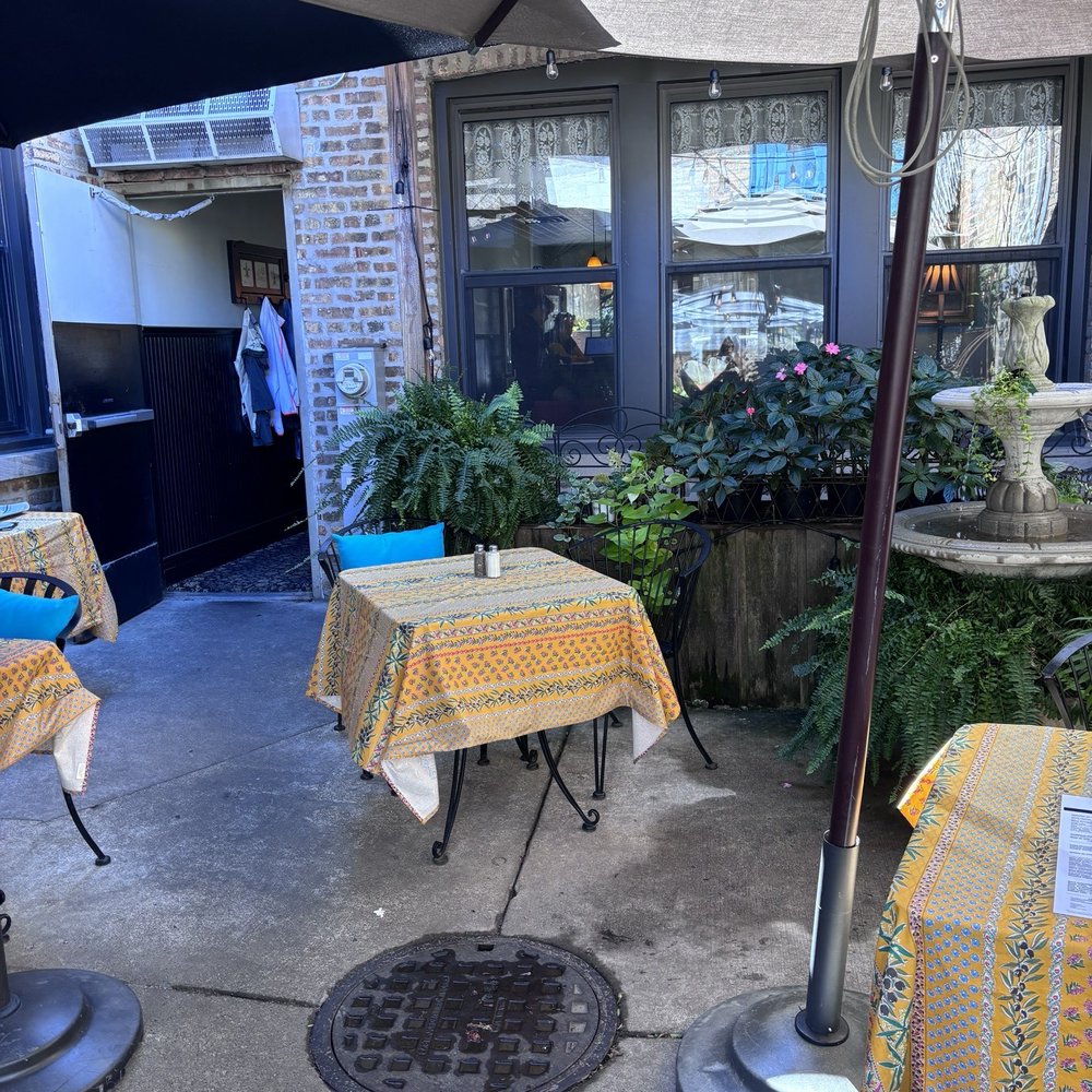 The loveliest outdoor patio The loveliest outdoor patio