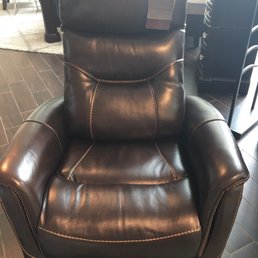 Power recliner that swivels Power recliner that swivels