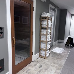 Lakeside Spa & Salon - Sauna and steam room