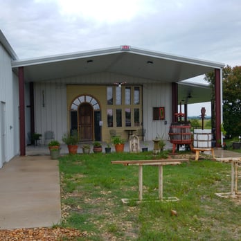 Windy Winery - the front of the winery - Wineries Near Me - Brenham, Texas Windy Winery - the front of the winery - Wineries Near Me - Brenham, Texas