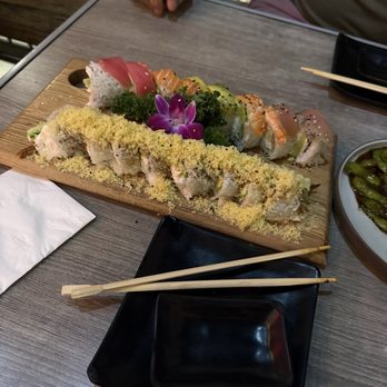 Oji Sushi & Sake Bar - Rainbow roll - Sushi Bars Near Me - Montebello, California Oji Sushi & Sake Bar - Rainbow roll - Sushi Bars Near Me - Montebello, California