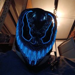 Hallows End  - Venom in the dark house