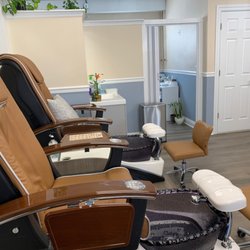 Veronica Nail Spa - New chairs!