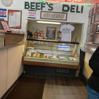 Mr. Beef - The deli - Fast Food Near Me - Chicago, Illinois
