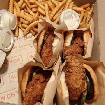 Main Chick Hot Chicken - Flockin' over here. Get you a Flock #2 and a couple of Modelos and it's game time! - New American Near Me - San Diego, California