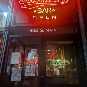 Howard's - Bars Near Me - Stillwater, Minnesota