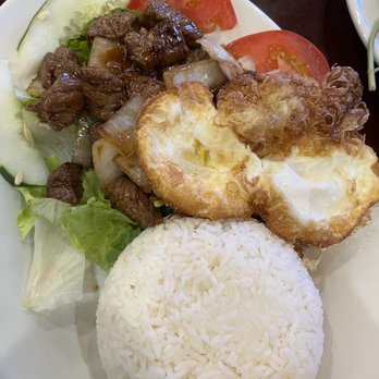 Binh Duong - Shaken beef with a fried egg - Vietnamese Near Me - Bloomfield, New Jersey Binh Duong - Shaken beef with a fried egg - Vietnamese Near Me - Bloomfield, New Jersey