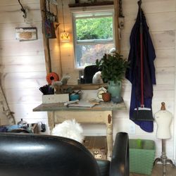 Vicki's Wash & Wear Haircuts - My new sweet haircut shop!