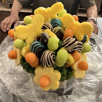 Edible Arrangements - Fruits banquet - Gift Shops Near Me - Elk Grove, California Edible Arrangements - Fruits banquet - Gift Shops Near Me - Elk Grove, California