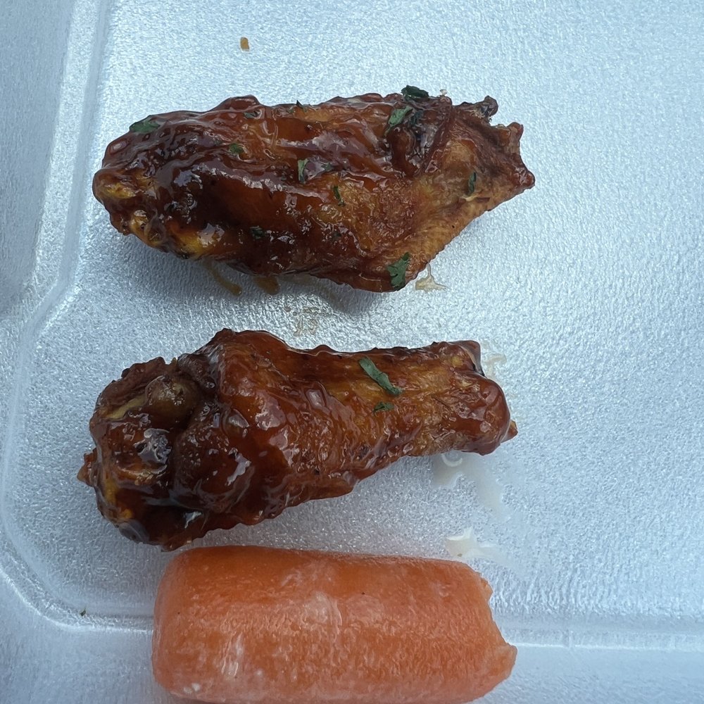 Yikky Wingz - What in the hell?? And yes, that's a baby carrot. I've been robbed. - Chicken Wings Near Me - Henderson, North Carolina