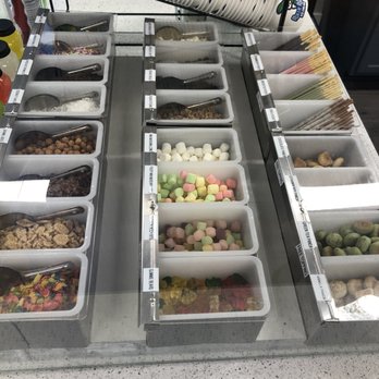 Rollie Rolls Ice Cream - FREE toppings bar! - Thai Near Me - Pflugerville, Texas