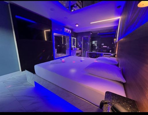 NEXX MOTEL BISCAYNE - Updated August 2025 - 20 Photos - 11102 Biscayne