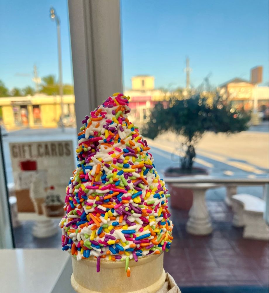 CARVEL Updated September 2024 61 Photos & 50 Reviews 5901 S Dixie