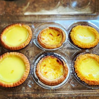 Kee Wah Bakery - Kee Wah Original Egg Tart, Portuguese Egg Tart, and Signature Crispy Egg Tart (2 of each) - Bakeries Near Me - Arcadia, California