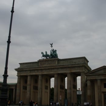 Brandenburger Tor - Landmarks & Historical Buildings Near Me - Berlin, BE