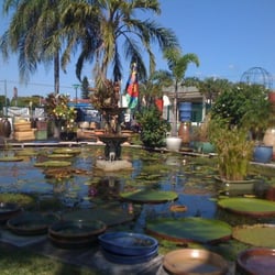 Dania Beach Water Gardens and Gifts - Beautiful pond at the front of the house