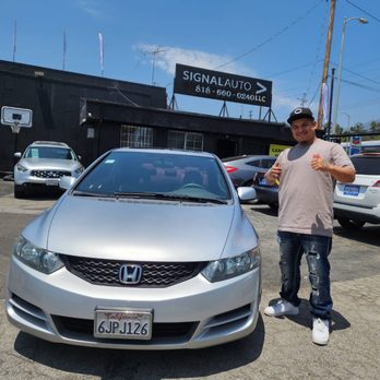 SignalAuto - Used Car Dealers Near Me - Sylmar, California