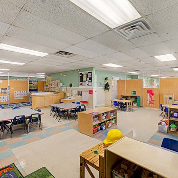 Clementon KinderCare - Discovery Preschool Classroom - Preschools Near Me - Clementon, New Jersey