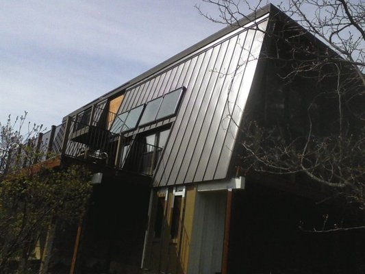 Joe Hooper Roofing Logo