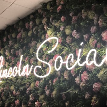 Lincoln Social Rooftop - American Near Me - Columbus, Ohio