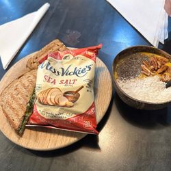 Birdhouse Cafe - Turkey Avocado Sandwich and TTT Smoothie Bowl
