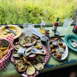 Hammerheads Bar & Grille - Hushpuppies French Fry Basket Char-Grilled Oysters