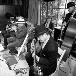 Campbell's Jazz Soup - Jazz or swing, anyone? Yes! Here's our 5 piece band.