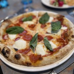 Sam's Social Club - Margherita with Pepperoni