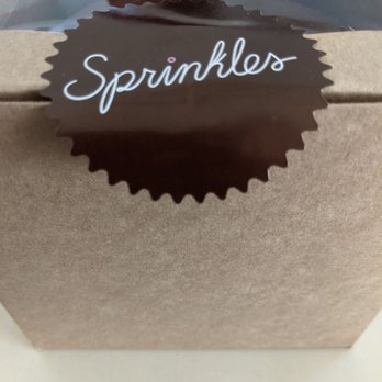 Sprinkles Scottsdale - Desserts Near Me - Scottsdale, Arizona