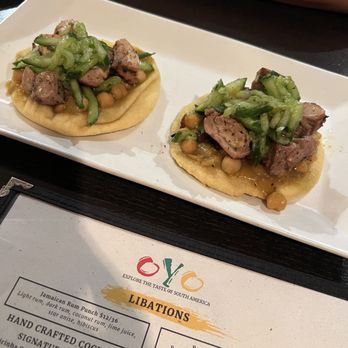 Oyo - Street Food Doubles with Jerk Chicken - Latin American Near Me - Pleasanton, California