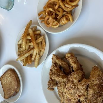Sean's Shack - Chicken Chkn Tenders 8 Pc - Breakfast & Brunch Near Me - Raleigh, North Carolina