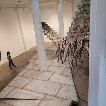 Hauser & Wirth - Phyllis Barlow, glimpse - Art Galleries Near Me - Los Angeles, California Hauser & Wirth - Phyllis Barlow, glimpse - Art Galleries Near Me - Los Angeles, California