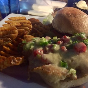 Hobo's Cafe - Key Lime Fish Sandwich - New American Near Me - Key Largo, Florida