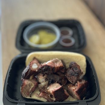 Twins Smoke House BBQ - Rib Tips Sandwich w/BBQ Sauce (SoS) + Pickles | $13 - Barbeque Near Me - Long Beach, California Twins Smoke House BBQ - Rib Tips Sandwich w/BBQ Sauce (SoS) + Pickles | $13 - Barbeque Near Me - Long Beach, California