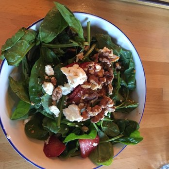 Freight House - Field greens salad - American Near Me - Paducah, Kentucky Freight House - Field greens salad - American Near Me - Paducah, Kentucky