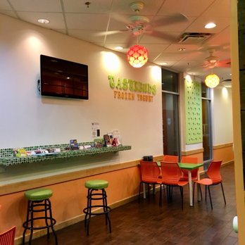 TasteBuds Frozen Yogurt - Inside seating - Ice Cream & Frozen Yogurt Near Me - Gilbert, Arizona