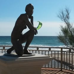 Plage des Lecques - Ça n est pas le penseur de rodin! !