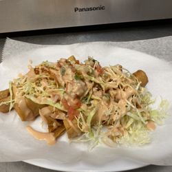 Tacos hondurenos