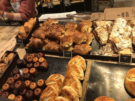LA BOULANGERIE SAINT-MICHEL by null