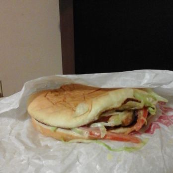 Dairy Queen - Soggy bun, vegetables left out to long, and flavorless burger. This is a sad hamburger - Fast Food Near Me - Rotan, Texas