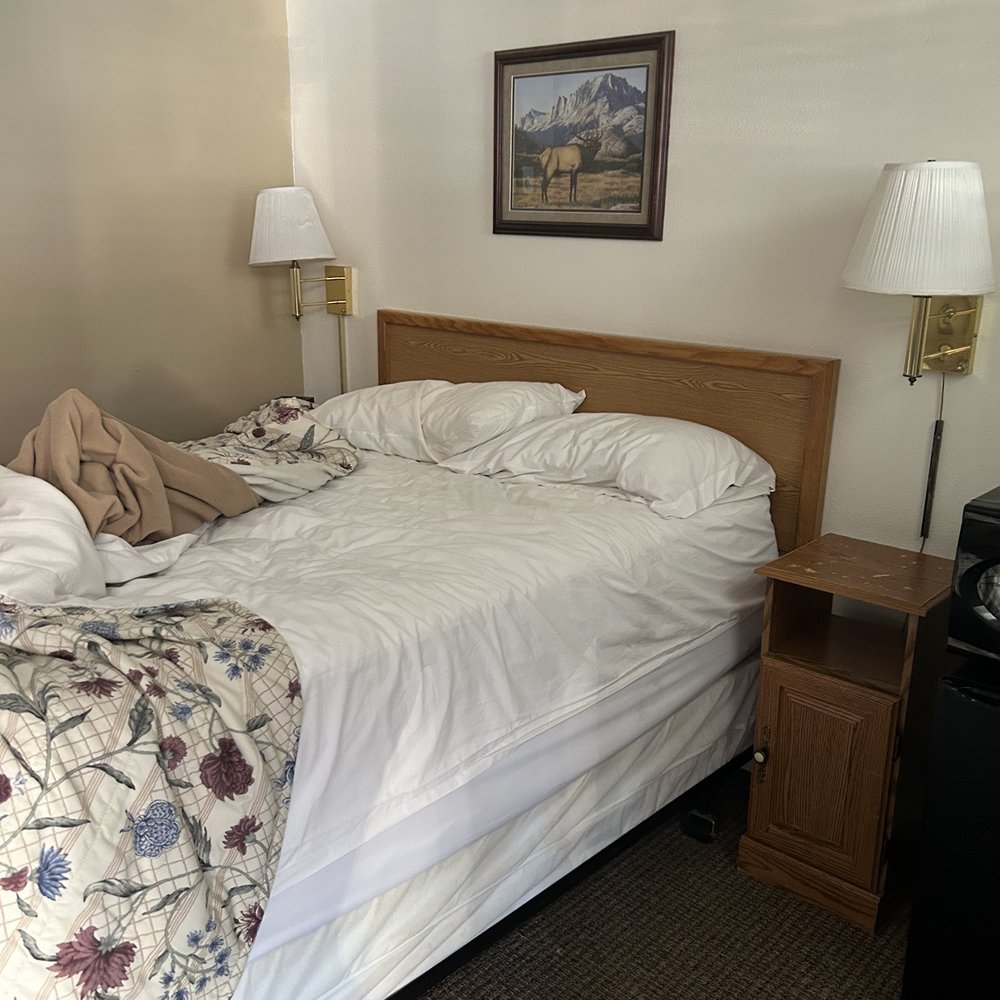 Greybull Motel - Two queen bed room - Hotels Near Me - Greybull, Wyoming Greybull Motel - Two queen bed room - Hotels Near Me - Greybull, Wyoming