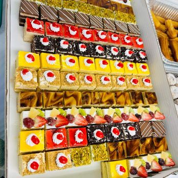 USA Halal Meat - Dessert Platter from USA Halal Meat - Bakeries Near Me - St. Louis, Missouri USA Halal Meat - Dessert Platter from USA Halal Meat - Bakeries Near Me - St. Louis, Missouri