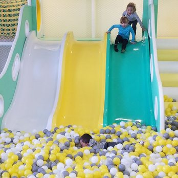 Momi Land - Who doesn't love a ball pit?! - Recreation Centers Near Me - Lewis Center, Ohio Momi Land - Who doesn't love a ball pit?! - Recreation Centers Near Me - Lewis Center, Ohio