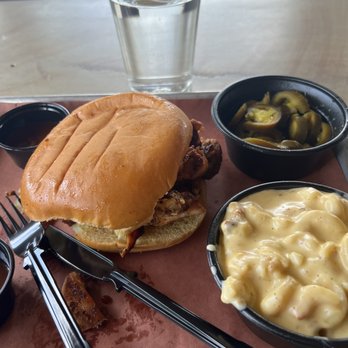 Bear's Smokehouse Express - Pulled chicken with a side of Mac n cheese - Barbeque Near Me - Asheville, North Carolina Bear's Smokehouse Express - Pulled chicken with a side of Mac n cheese - Barbeque Near Me - Asheville, North Carolina