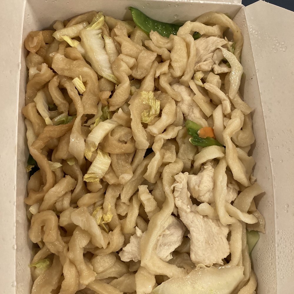 Snappy Dragon - Chicken Chow Mein with homemade egg noodles - Chinese Near Me - Seattle, Washington