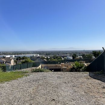 Discovery Well Park - Parks Near Me - Signal Hill, California Discovery Well Park - Parks Near Me - Signal Hill, California