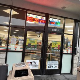 Exterior photo of 7-Eleven - Oakhurst, California Exterior photo of 7-Eleven - Oakhurst, California